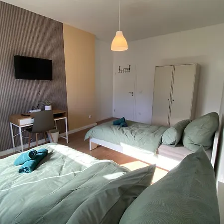 Bege Business Escape