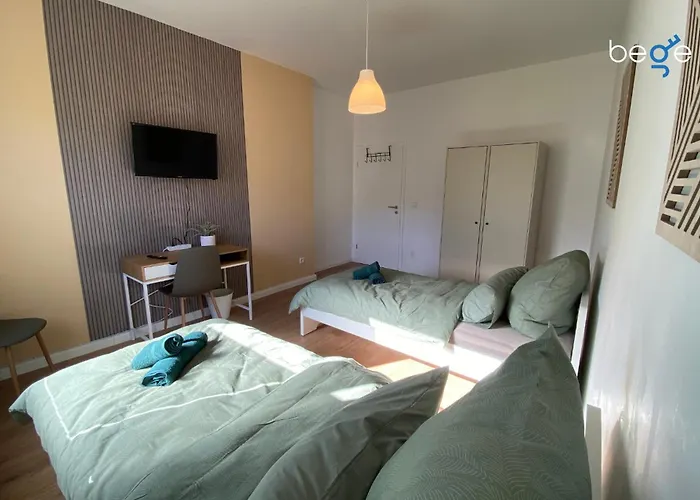 Bege Business Escape